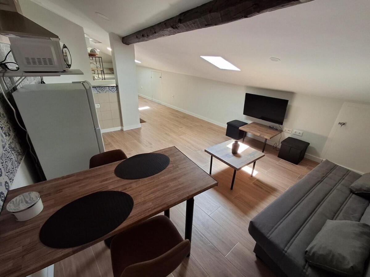 Apartamentos Tierra Lavanda บริฮูเอกา ภายนอก รูปภาพ