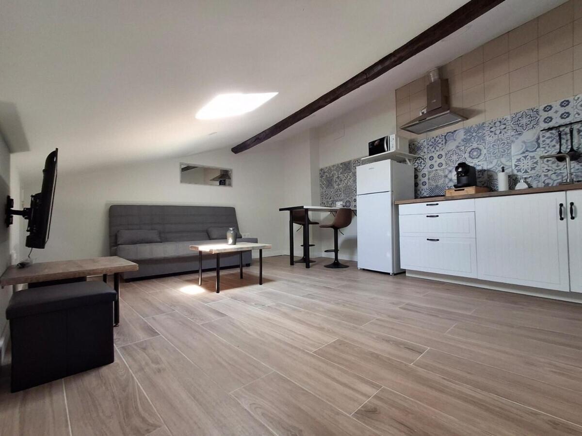 Apartamentos Tierra Lavanda บริฮูเอกา ภายนอก รูปภาพ