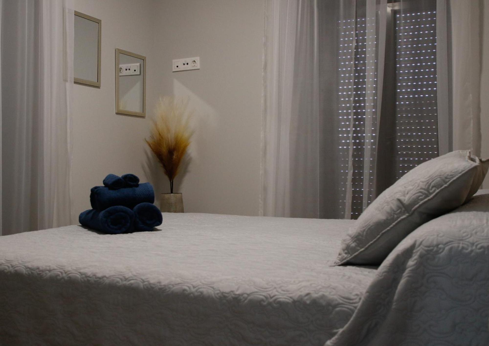Apartamentos Tierra Lavanda บริฮูเอกา ภายนอก รูปภาพ